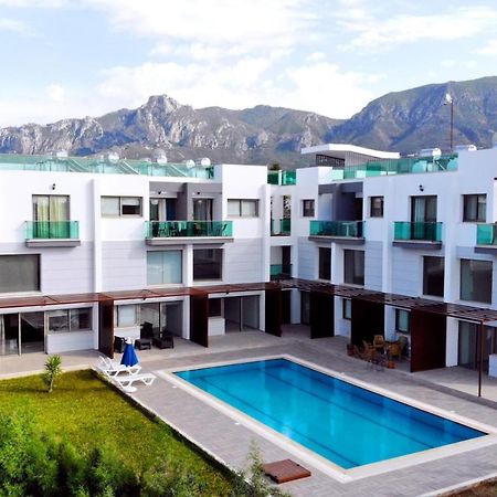 Sunshine Prestige Apartments Agios Georgios  エクステリア 写真