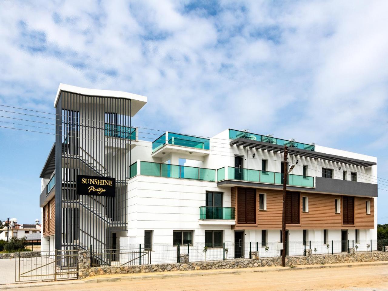 Sunshine Prestige Apartments Agios Georgios  エクステリア 写真